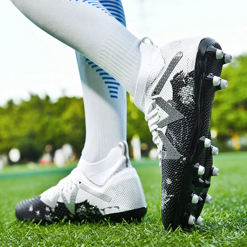 Men Non-slip Football Boots Unisex Professional Soccer Shoes Sports New Cleats Drop Shipping Ultralight Breathable Futsal