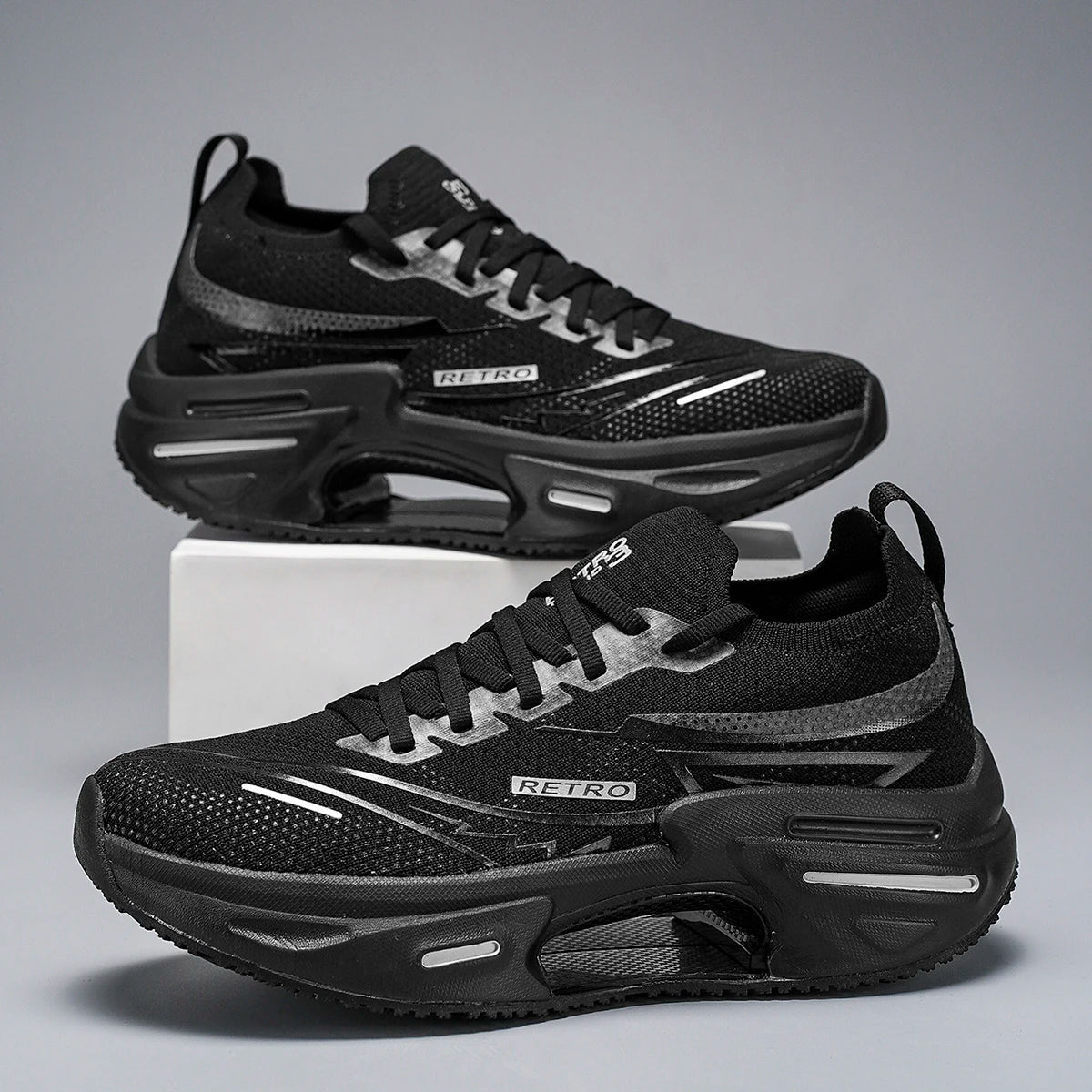 Unisex Sports Shoes Trendy Breathable Mesh Soft Sole Shock-absorbing Wear-resistant Teenagers Professional Running Shoes for Men