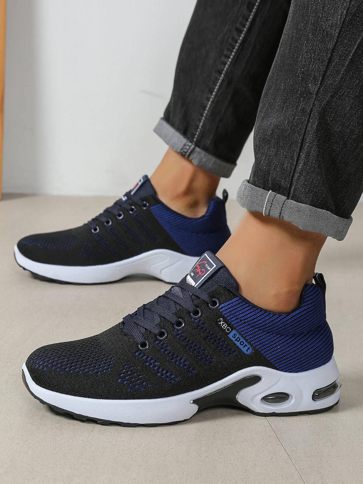 Men's casual sports shoes, breathable mesh lace-up versatile sports shoes