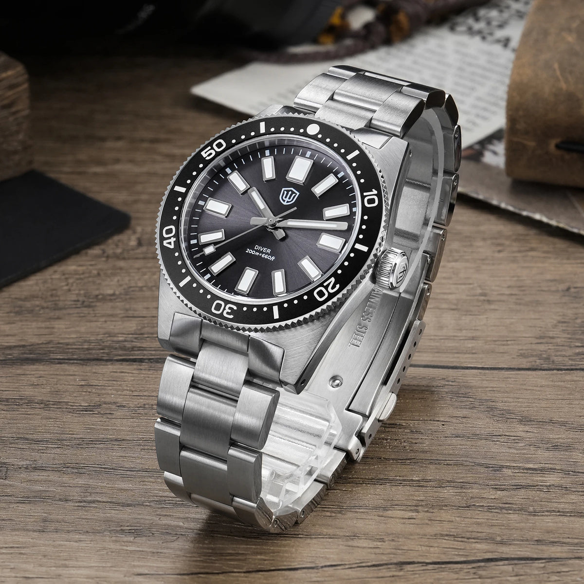 WATCHDIVES WD1965 V2 Men’s Luxury Dive Watch VH31 Quartz, Sapphire Crystal, Stainless Steel & 200M Water Resistant