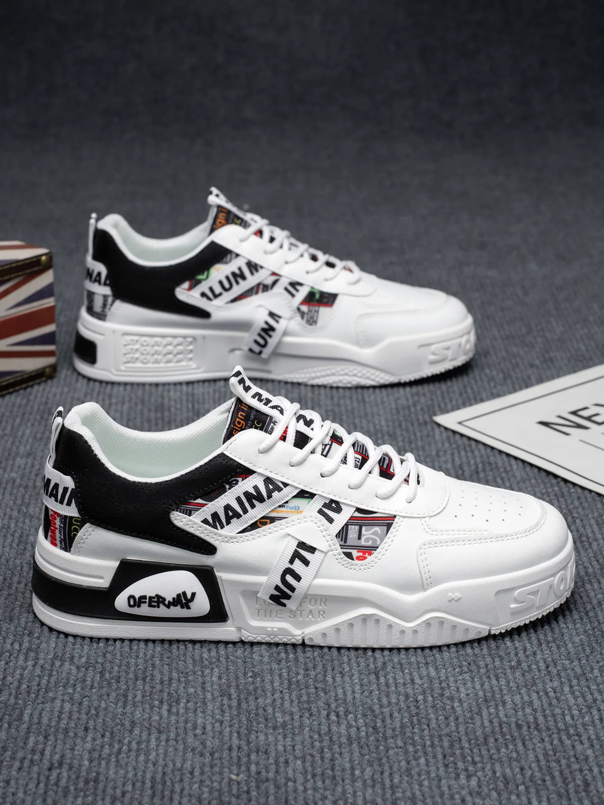 High Quality Men's Sneakers Light PU Leather Casual Shoes for Men Lace Up Flats Luxury White Black Tenis Shoes Zapatillas Hombre