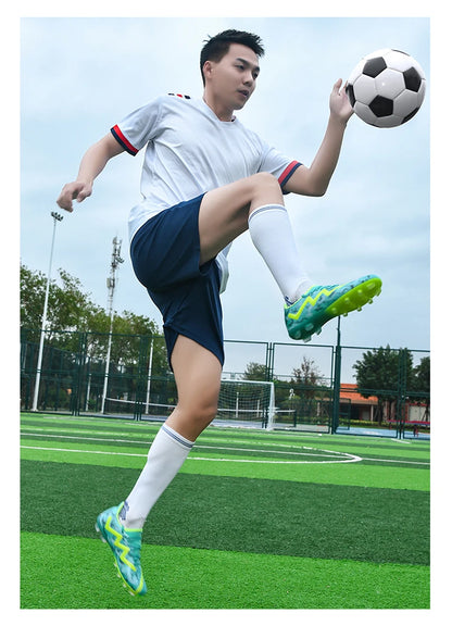 Mens Football Shoes Anti Slip Wear-resistant Grass Contest Training Youth Football Boots Light Five-a-side Soccer Shoes for Man