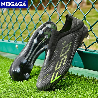 New Men Soccer Shoes Outdoor Anti-Slippery Youth Sports Shoes Ultralight Turf Comfortable Football Boots