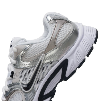 Nike (Nike) V5 Rnr Men's Sports Shoes, Trendy and Fashionable Training Shoes, Low-Top Comfortable Casual Shoes Hj5228-104