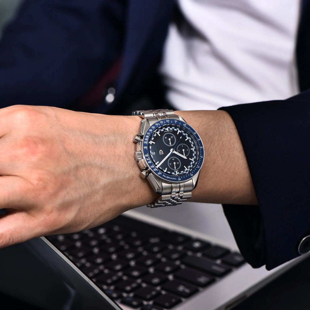 PAGANI DESIGN Top Luxury Men's Quartz Watch Business Elite VK67 Stainless Steel Sapphire Glass 100m Dive Calendar Luminous Watch