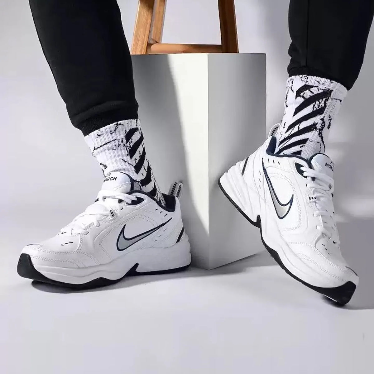 Nike Men's Shoes Air Monarch Iv Lightweight Casual Sports Shoes Breathable Cushioning Running Shoes