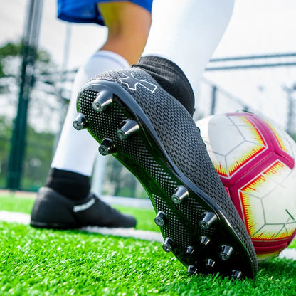 Men Quality Soccer Shoes Durable Boys Football Boots Lightweight Children Football Shoes Futsal Training Sneakers Soccer Cleats