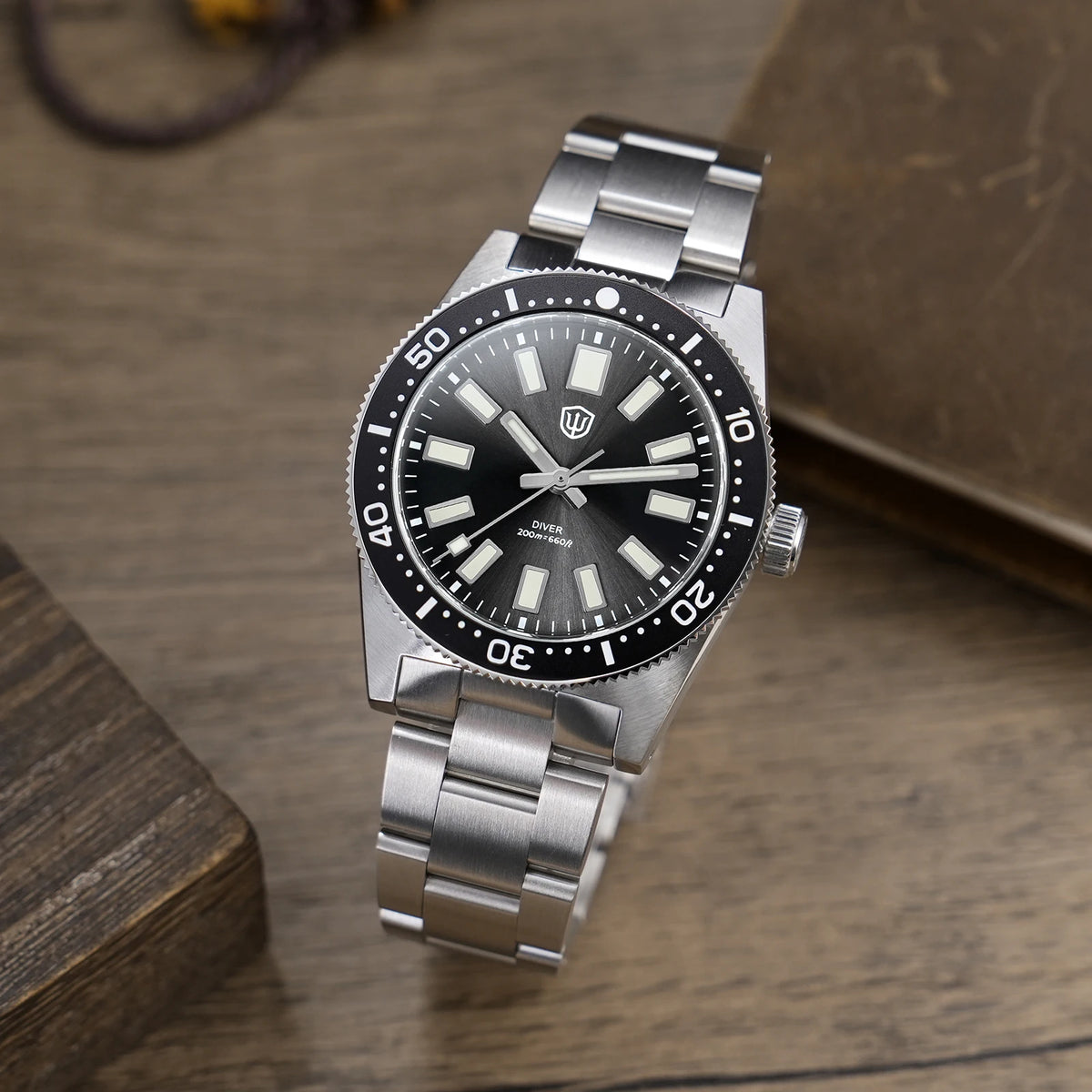 WATCHDIVES WD1965 V2 Men’s Luxury Dive Watch VH31 Quartz, Sapphire Crystal, Stainless Steel & 200M Water Resistant