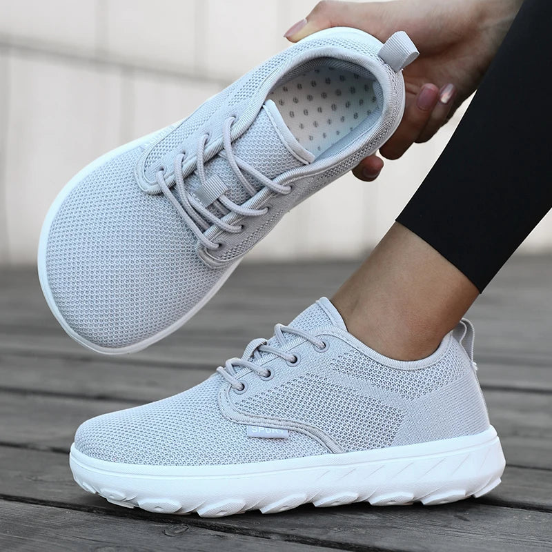 Lightweight Men's Sports Shoes with Wide Foot Mesh and Quick Drying Design, Breathable Outdoor Hiking Shoes for Women Trainers