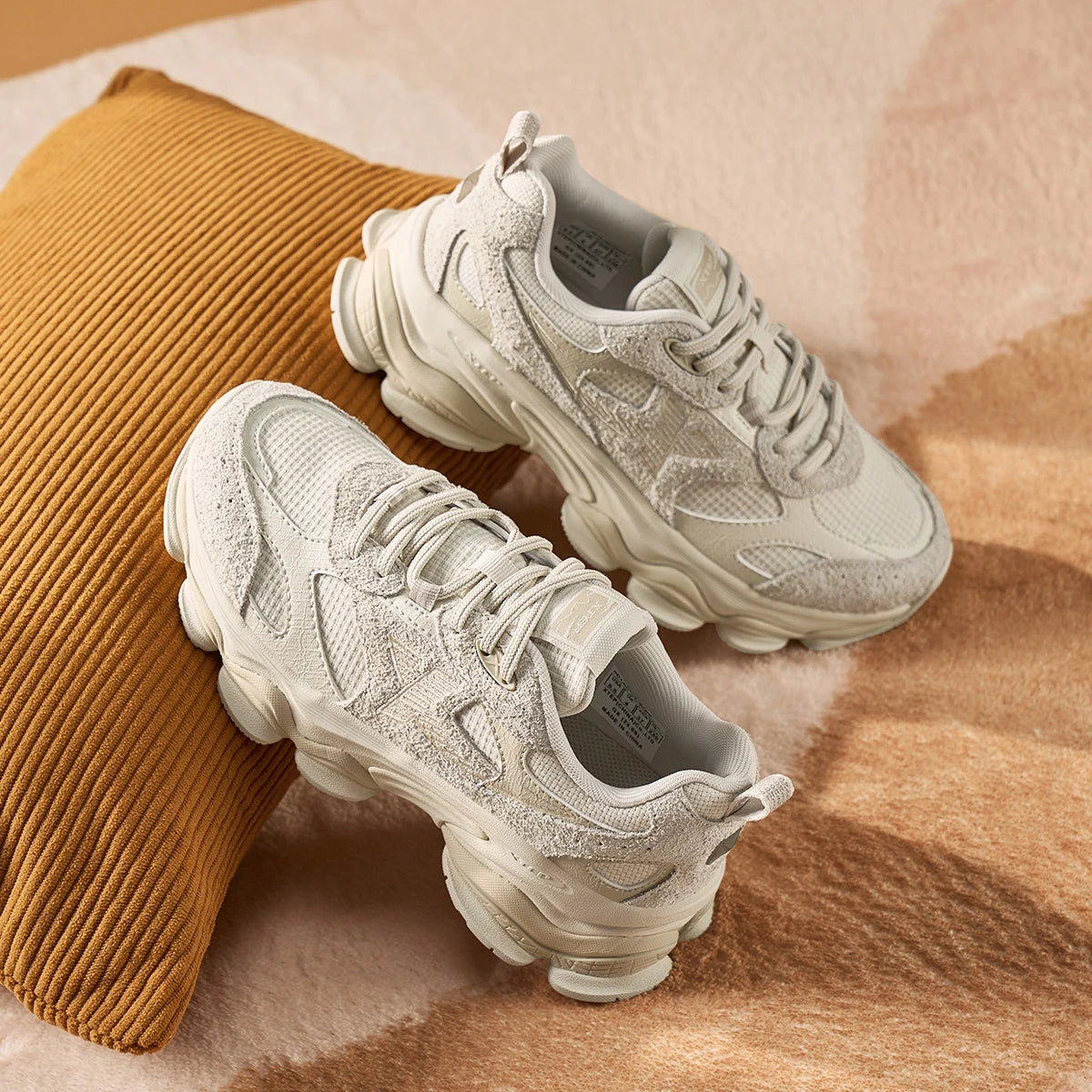 Xtep Chinoiserie Casual Shoes Female 2025 Spring Increase Thick Sole Sports Shoes Outdoor Vintage Fashion Sneakers 875118320006