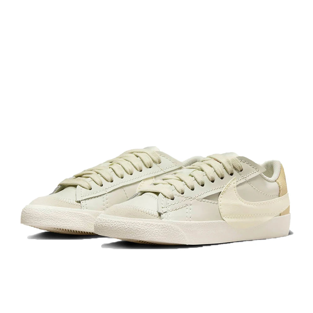 Nike Blazer Retro Casual Sneakers Classic Retro Design Comfortable Cushioning Versatile Styling Unisex Style DQ8769-100