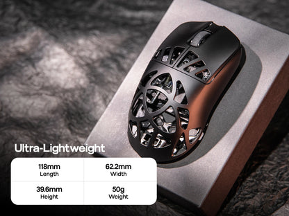 Mouse da gaming wireless EPOMAKER Carbon X cablato/2.4G/BT, da 400 a 30,000 DPI regolabili, con sensore PAW3950 per PC/Mac/Linux