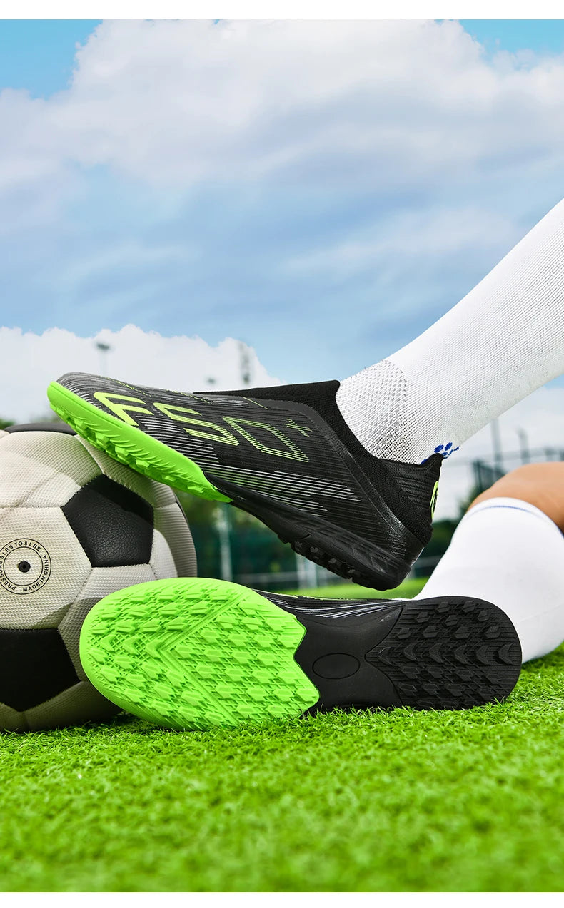 New Men's Football Boots Turf Comfortable Ultralight Soccer Shoes Non Slip Sport Fg Grass Cleats Futsal Indoor Adult Non-Slip