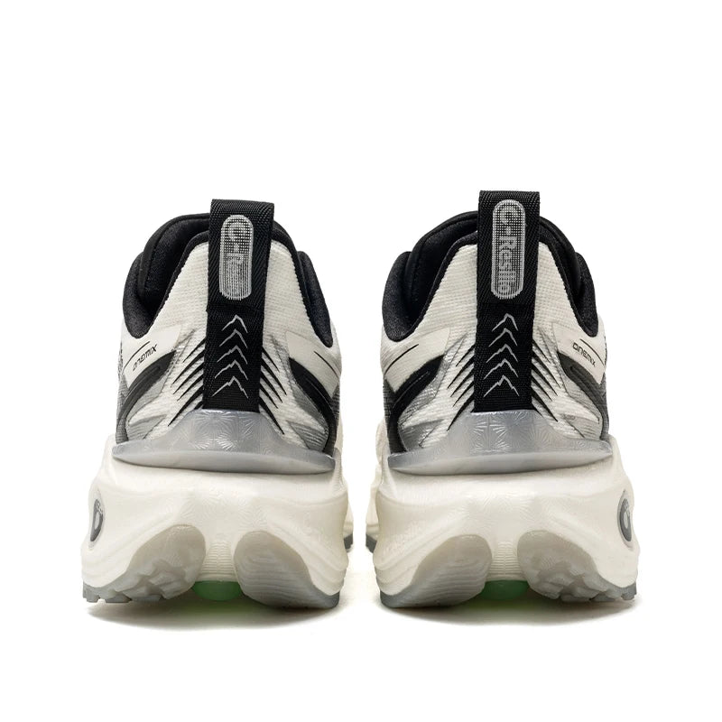 ONEMIX Outdoor Hiking Shoes Casual Mesh Sports Light Wear Running Shoes Men Non-slip Wear-resistant Climbing Shoes Women