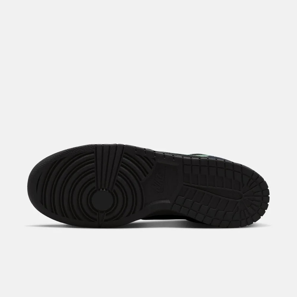 Nike Big Lux Comfortable and Soft Low-Top Sneakers for Men 854166-008