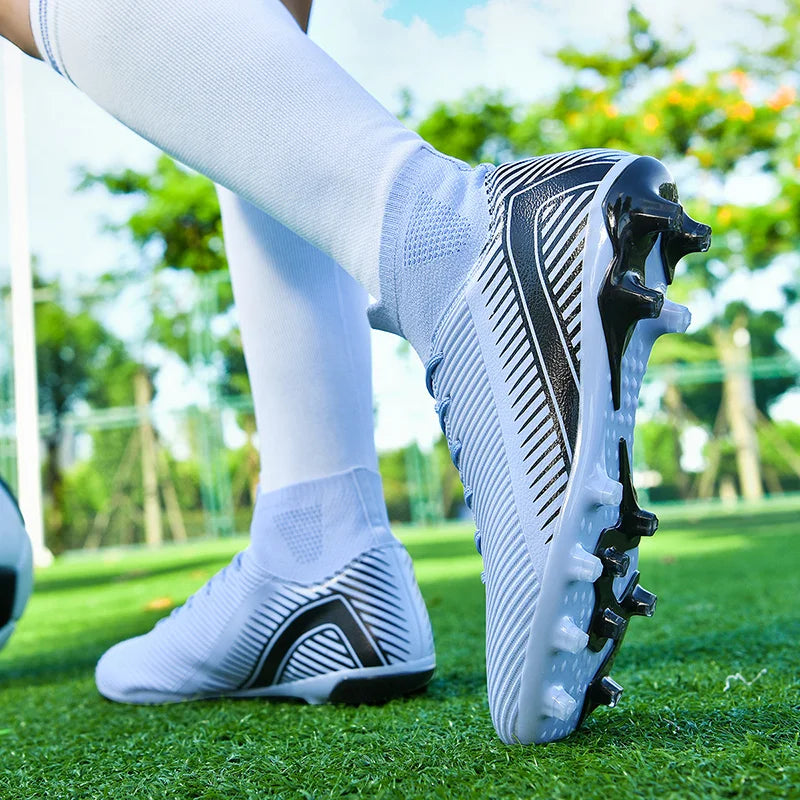 New Men Professional Soccer Shoes Non-slip Football Boots Unisex Breathable Futsal Sports New Cleats Drop Shipping Ultralight