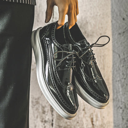 Hot Brogue Lacquer leather men's shoes Fashionable British Versatile Styles Office Outdoor Leisure Business Party Adult shoes