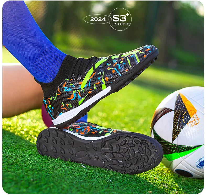 Turf Soccer Cleats Professional Men Football Boots Breathable Mesh Youth Soccer Shoes Anti Skid Male Sneakers Society Chuteira