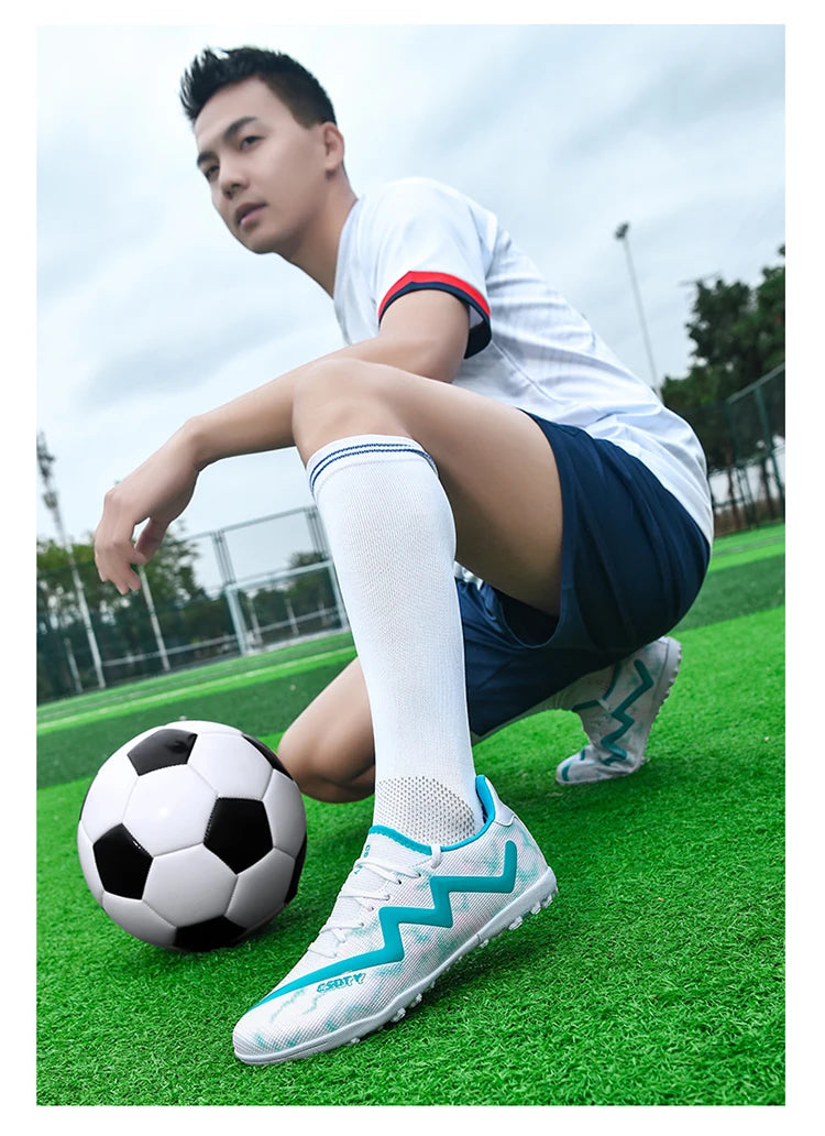 Mens Football Shoes Anti Slip Wear-resistant Grass Contest Training Youth Football Boots Light Five-a-side Soccer Shoes for Man