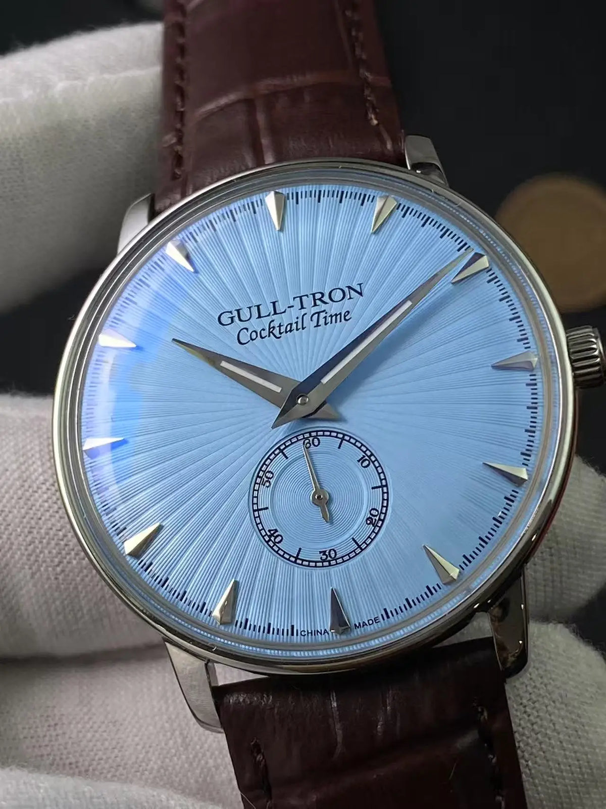 Espelho redondo estilo cocktail retro, mecânico, manual, estilo Bauhaus, elegante e bonito, caixa ultrafina, lâmina em forma de espada