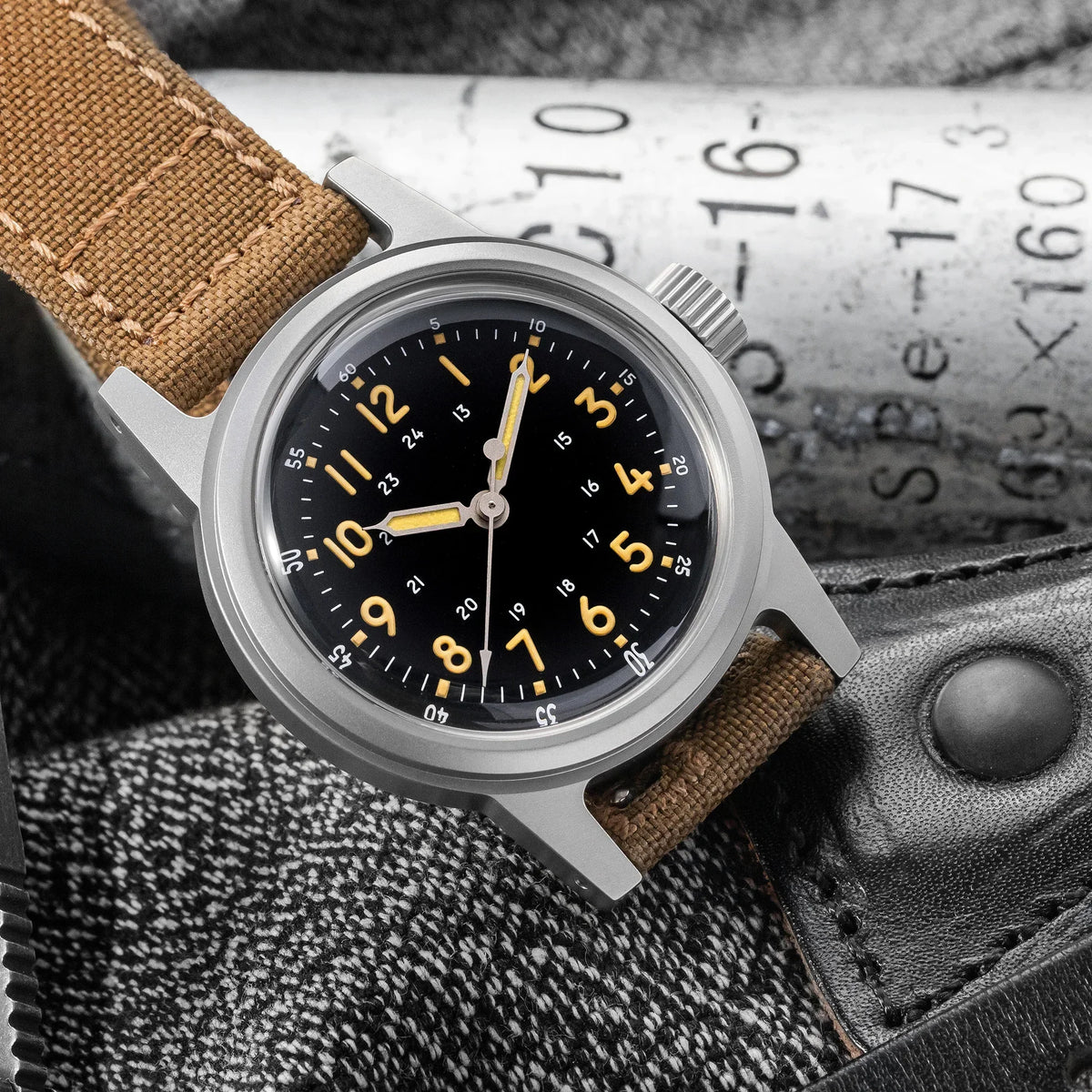 THORN Retro Military Watch 36mm Watch Made of NH35A Movement SHY-043 Sport Watch Unisex Men's and Women's Luxury