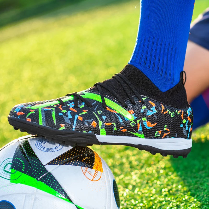 Turf Soccer Cleats Professional Men Football Boots Breathable Mesh Youth Soccer Shoes Anti Skid Male Sneakers Society Chuteira