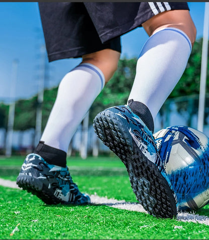 Size 34-46 Men FG/TF Football Boots Futsal Professional Unisex Kids Soccer Shoes Training Outdoor Boys Football Shoes Sneakers
