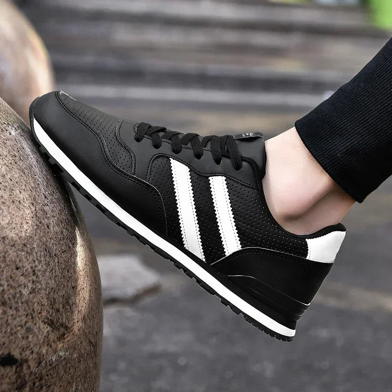 Autumn Sports Shoes Men's Flat Running White Durable Classic Casual Shoes Low Cut Trendy  Fashionable Hiking and Walking Shoes