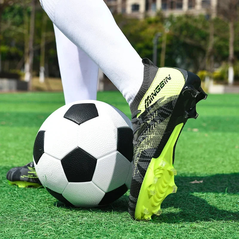 New Men Football Boots Professional Soccer Shoes Cleats Futsal Women Unisex Ultralight Hot Sale High-quality TF/FG Sneakers