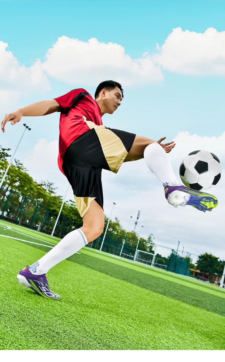 New Men's Football Boots Futsal Non Slip Turf Comfortable Ultralight Fg Grass Cleats Soccer Shoes Sport Indoor Adult Non-Slip