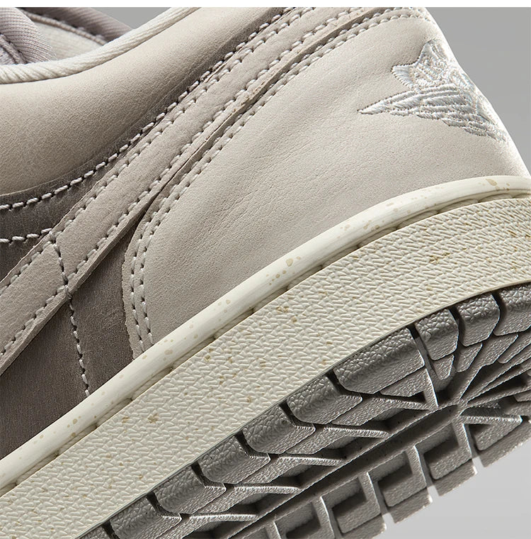 Nike genuine JORDAN men's low cut lace up wear-resistant shock-absorbing basketball shoes IB7011-001